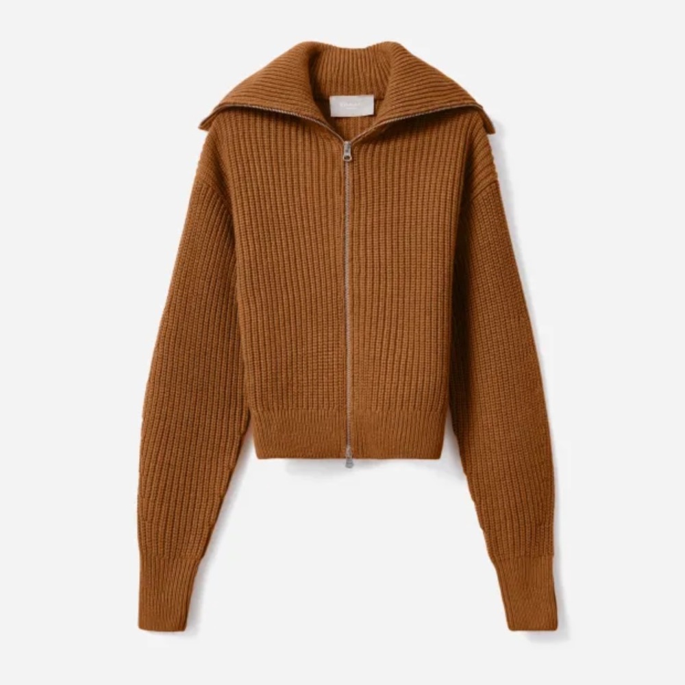 Super cozy and cute chunky cardigan. Washed once, only worn a few times!